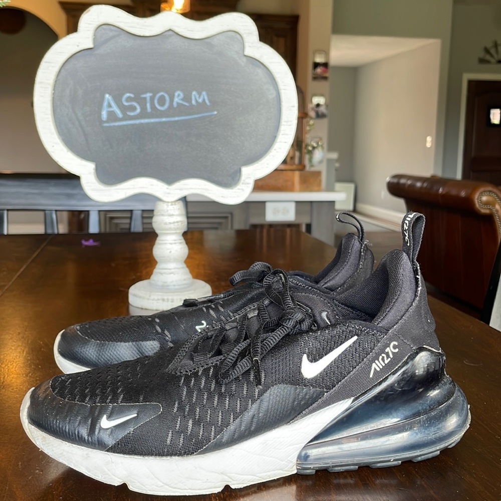 BLACK AIR 270